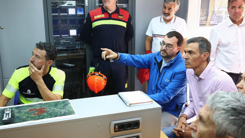 Pedro Sánchez anuncia la Comisión Interministerial para definir el Pacto de Estado contra la Emergencia Climática tras los incendios en Asturias.